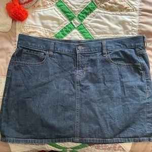 Old Navy denim mini skirt, size 14, excellent condition!